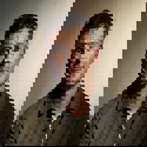 Guy Hobbs.jpeg